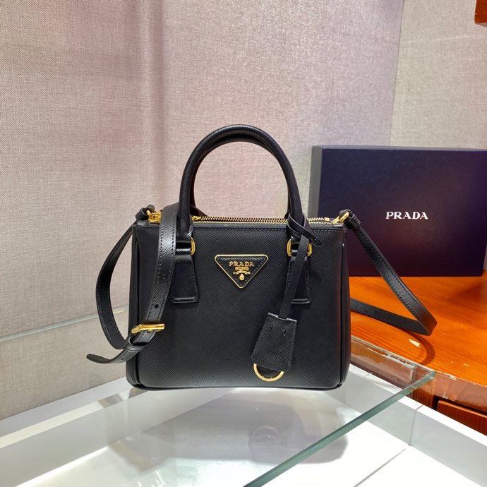 Pra*a top handle bags